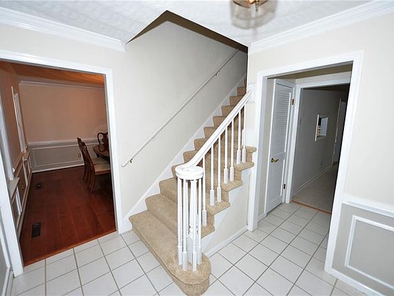 3rd image of 757 Largo Dr