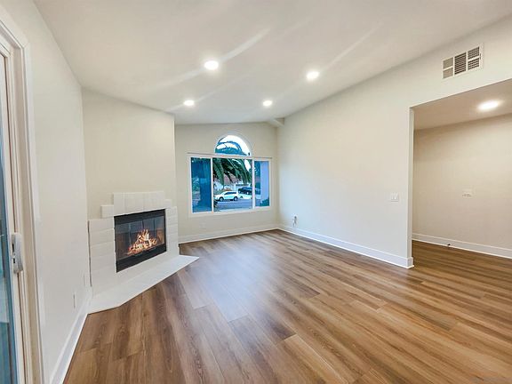 3rd image of 350 Whispering Brook Dr