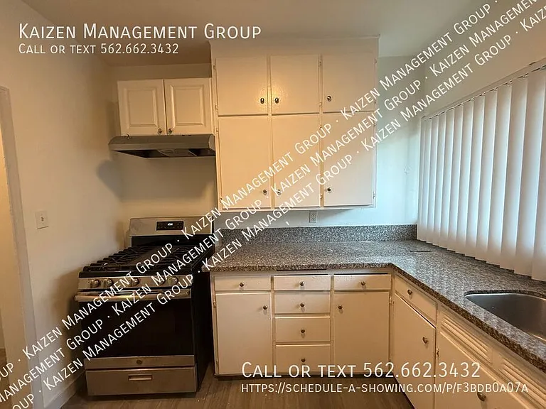 1634 Pine Ave #E — Photo 7