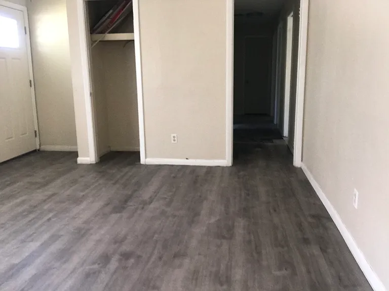 6230 Maney Dr S — Photo 39