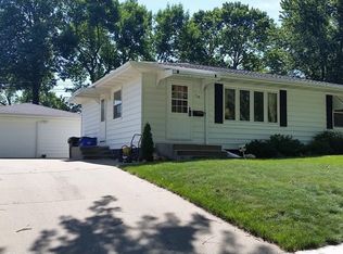 119 Janice Dr NW, Cedar Rapids, IA 52405