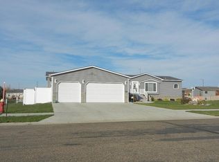 3302 Joppa St, Bismarck, ND 58503