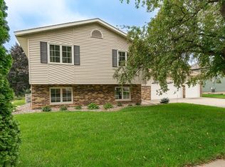 532 Meadow Run Dr SW, Rochester, MN 55902