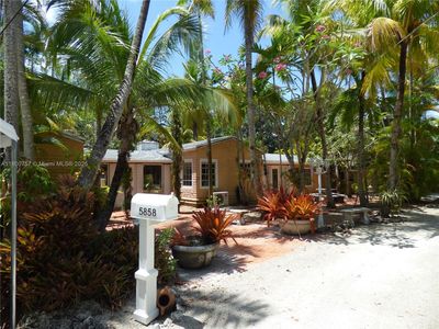 5858 SW 80th St, South Miami, FL, 33143