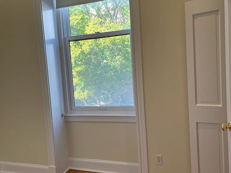 22 Beacon St #2 — Photo 8