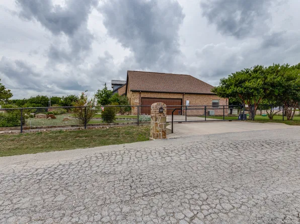 5584 Justine Pl, Benbrook, TX 76126