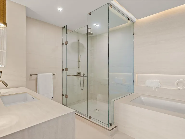 900 N Ocean Blvd #LPH05 — Photo 22