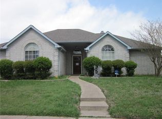 1809 Country Ct, Garland, TX 75040