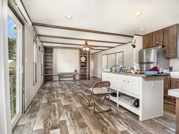 15042 Hillcrest Rd, Mount Orab, OH 45154