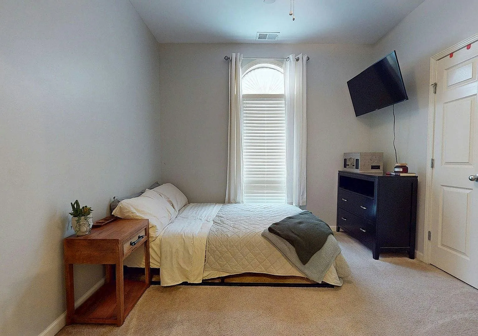 2049 Forest Lakes Lane — Photo 3