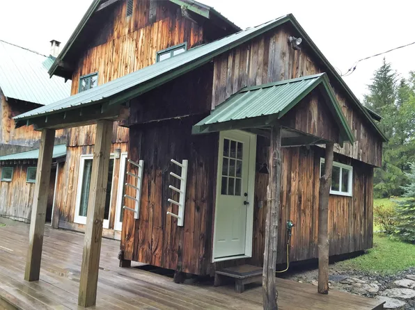 8 Tennis Village Rd, West Dover, VT 05356