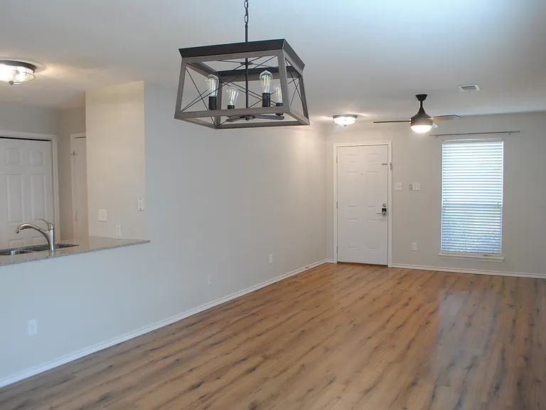 1776 Lago Vis — Photo 3