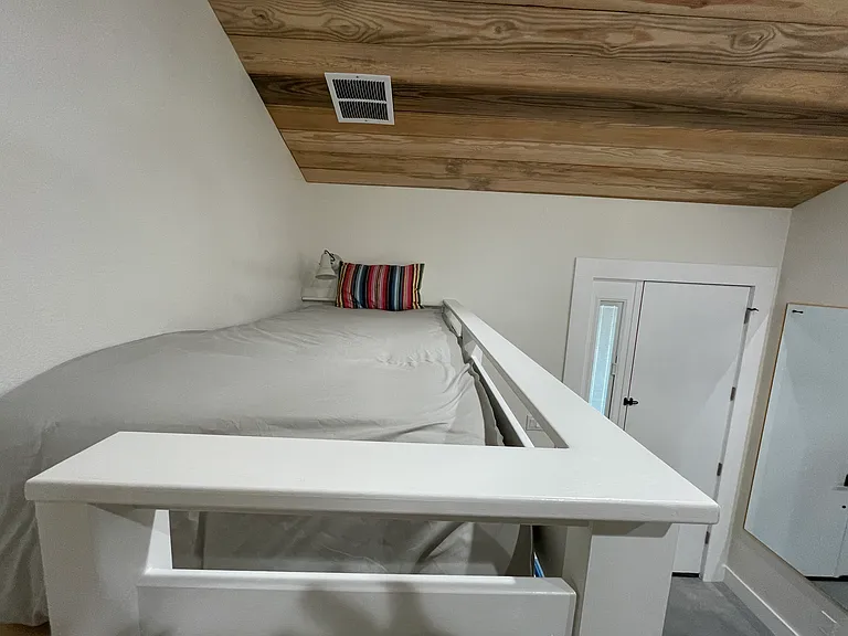 twin size bunk bed