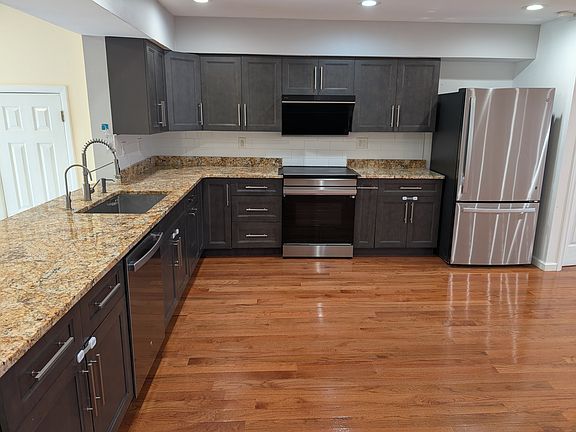 Advanced and safe induction cooking, and 1uiet and efficient range hood, granite countertop