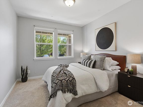 4th image of 9125 Satterlee Avenue SE