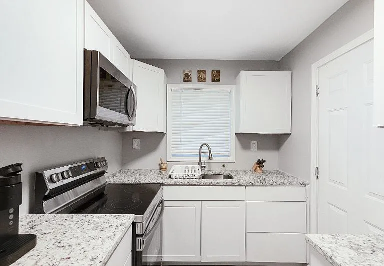 965 Smith St #A — Photo 7