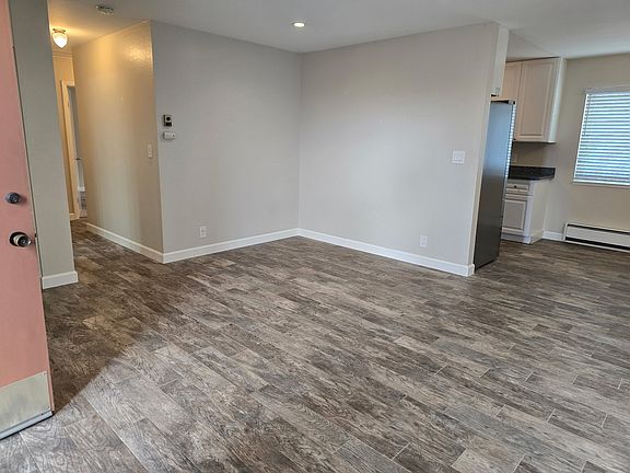 4th image of 528 Grand Ave APT 7