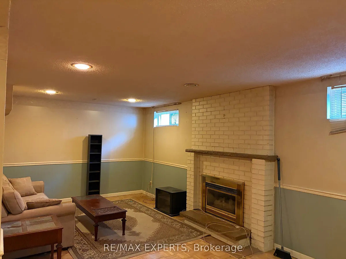 Building Photo - 9 Queen Post Dr #BASEMENT