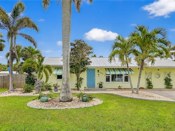 3020 Palm Dr, Punta Gorda, FL 33950