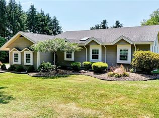 7084 S Raccoon Rd, Canfield, OH 44406