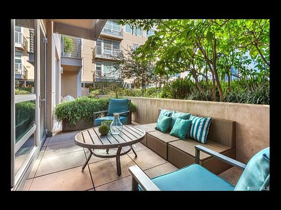 3rd image of 325 Berry St APT 315