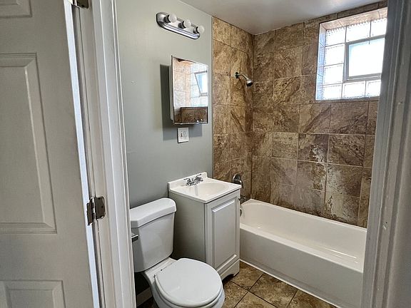 5th image of 4250 W Haddon Ave #2R