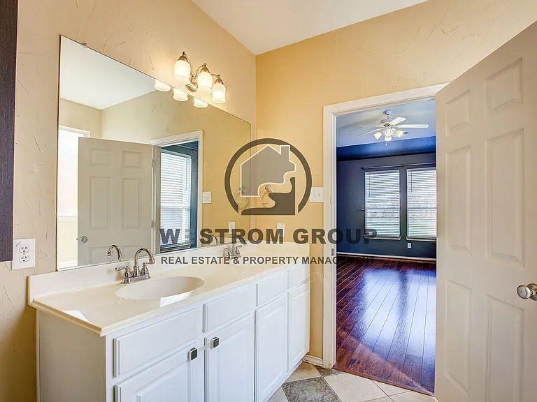 4537 Chris Dr — Photo 42