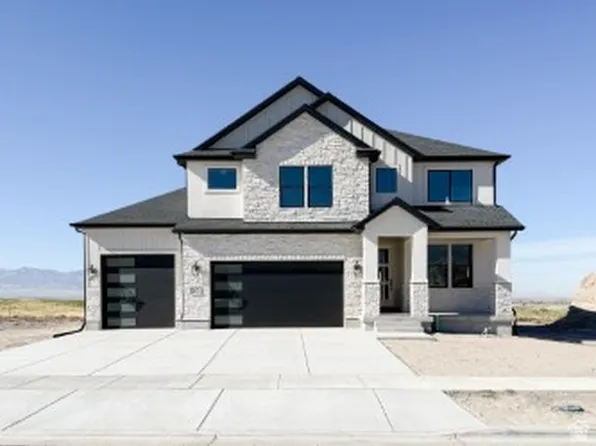 2467 N Deseret View St W, Tooele, UT 84074
