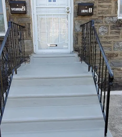 E Fariston Dr — Photo 1
