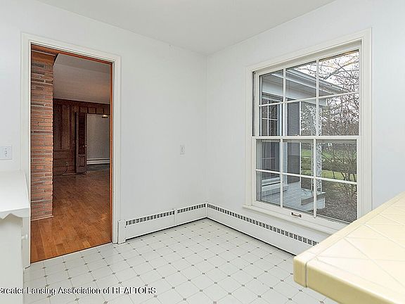 4th image of 525 Northlawn Ave