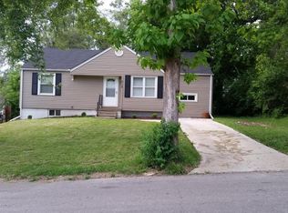 518 NE 43rd St, Kansas City, MO 64116
