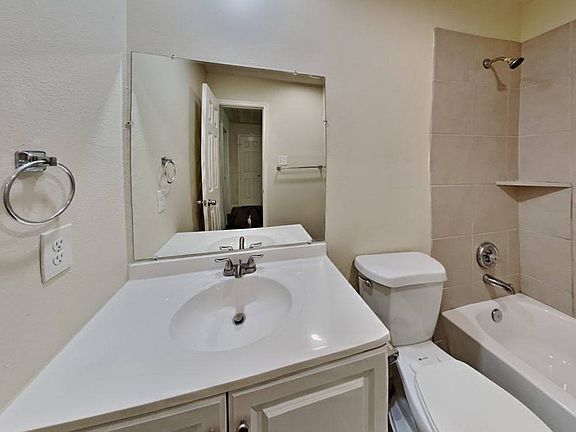 5th image of 8563 Grant Chaletford Dr #1
