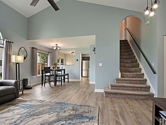 4th image of 3 Crabapple Ct