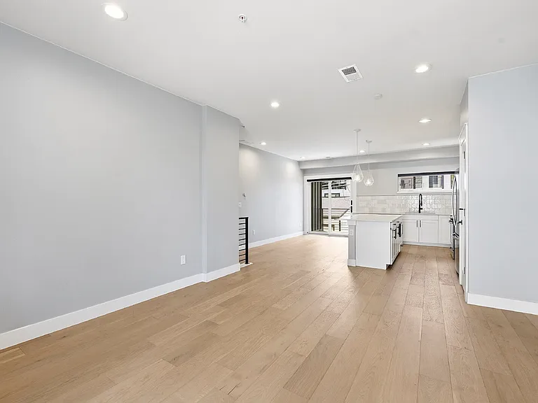 3564 W 16th Ave — Photo 9
