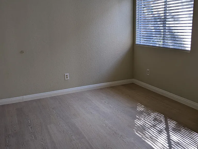 11321 Avenida De Los Lobos #E — Photo 7