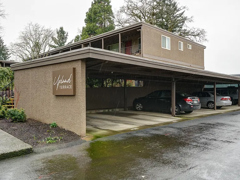 Upland Terrace — Photo 97