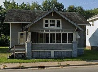 453 E Walnut St, Watseka, IL 60970