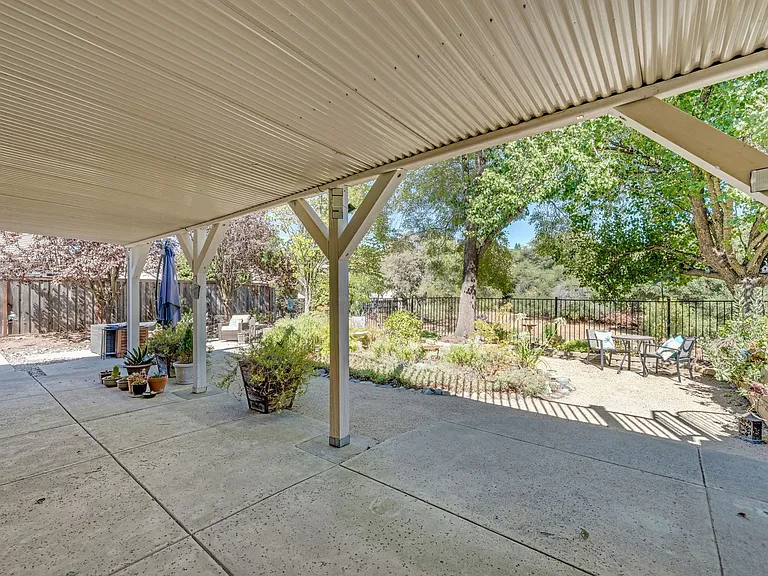 4011 Prairie Falcon Dr — Photo 45