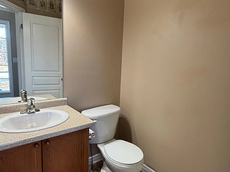 45 Flynn Ct — Photo 7