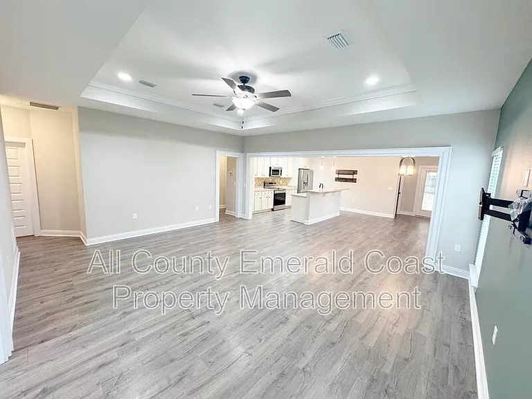 282 Magnolia St — Photo 16