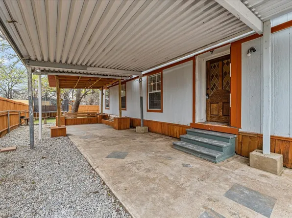 1432 Dawn Dr N, Azle, TX 76020