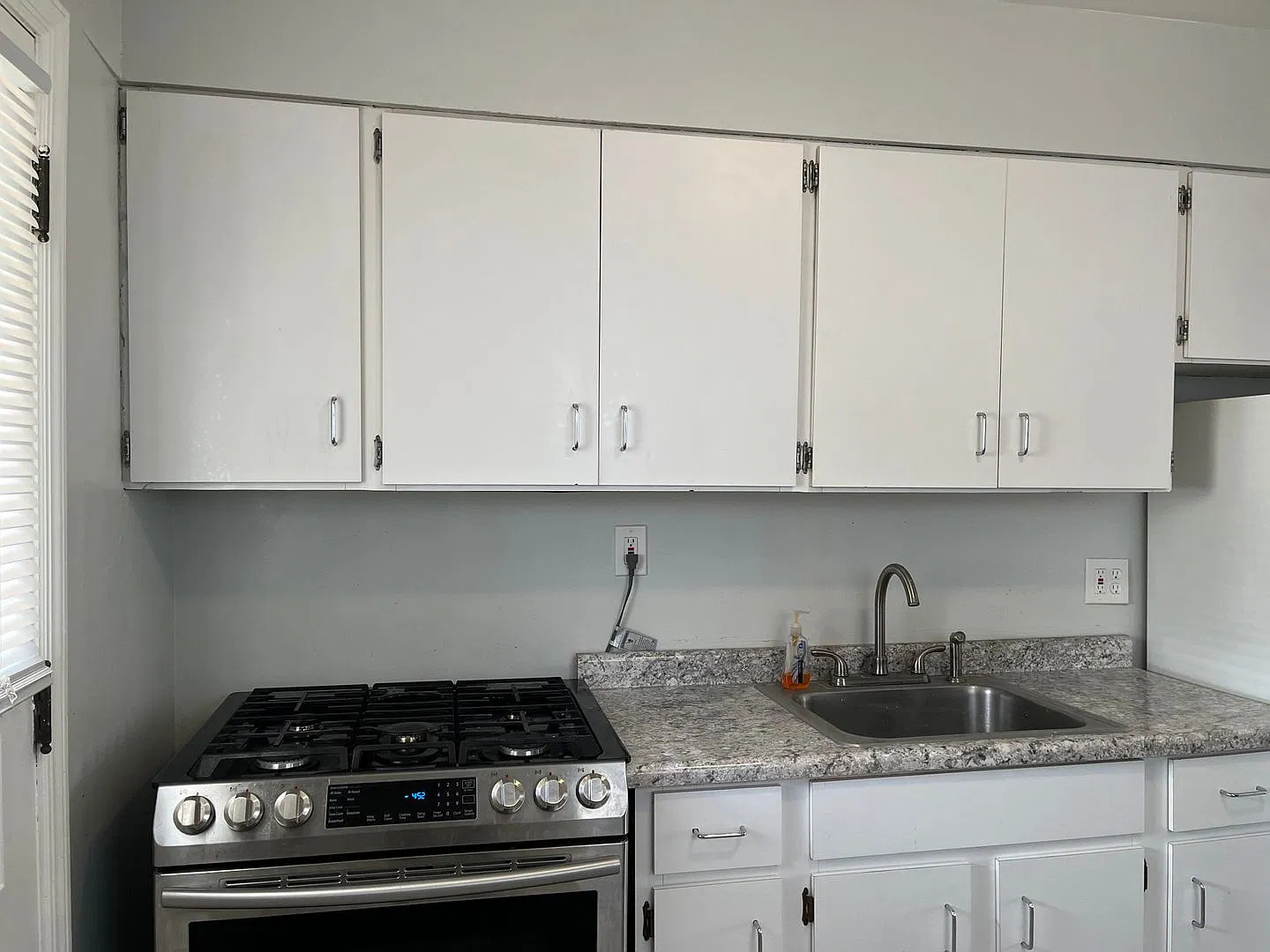Covedale - Adorable 3bed/1.5 Bath Brinck Cape Cod. Fenced Yard. — Photo 4