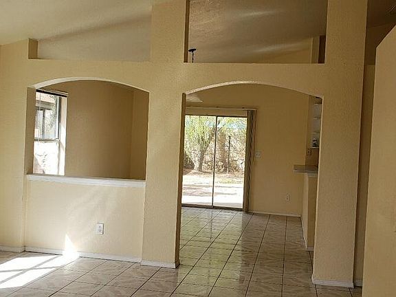 2nd image of 11881 Belfry Park Dr