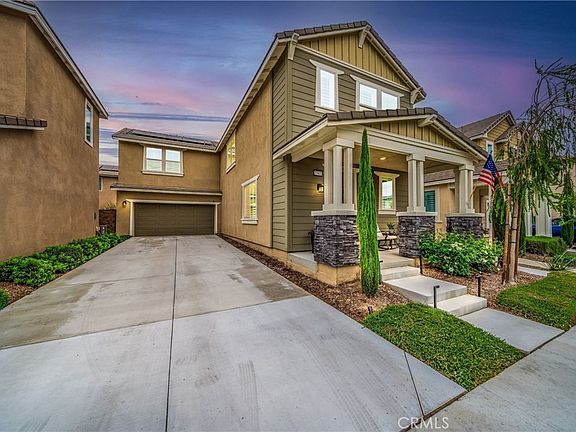 2nd image of 2561 E Wren Way