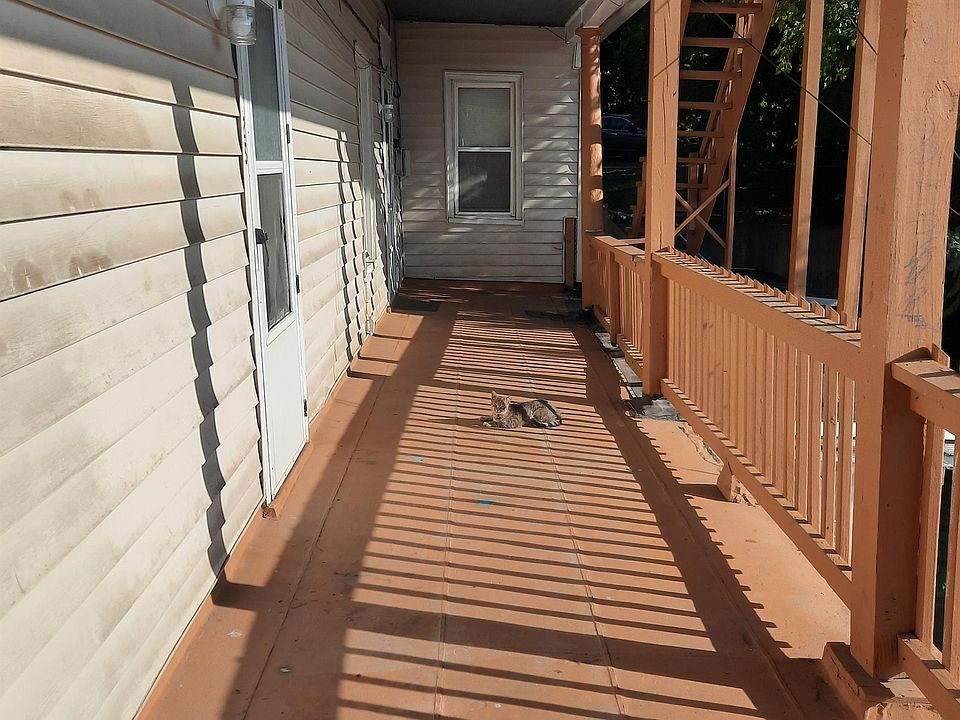 1st image of 221 N 2nd St