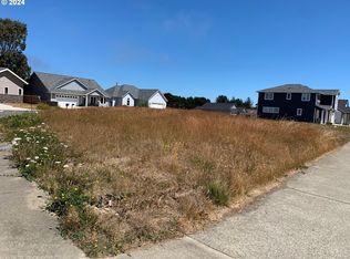 843 Spyglass Dr, Bandon, OR 97411