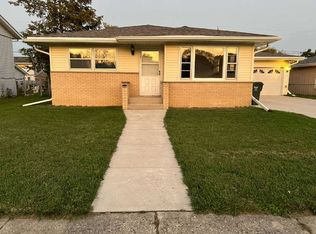 3201 Buckingham Rd, Sturtevant, WI 53177