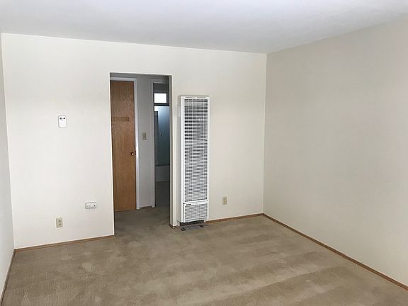 3rd image of 556 S 5th St APT 15