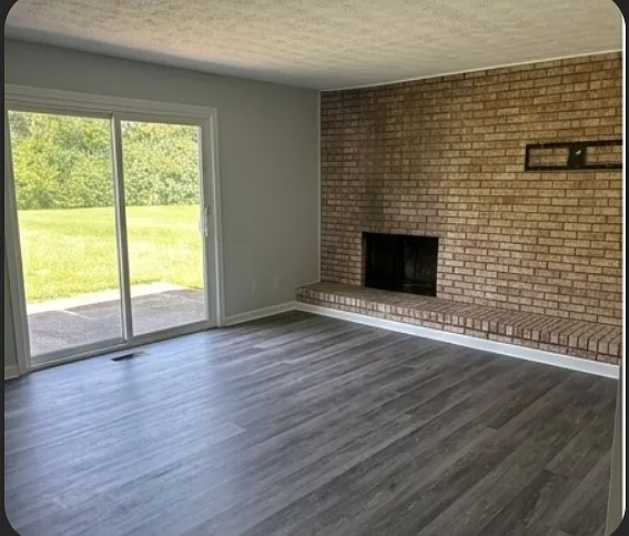2 bed, 1.5 bath, 1200 sqft, $1,350 — Photo 4
