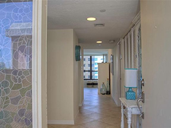 3rd image of 11 Sunset Dr APT 403